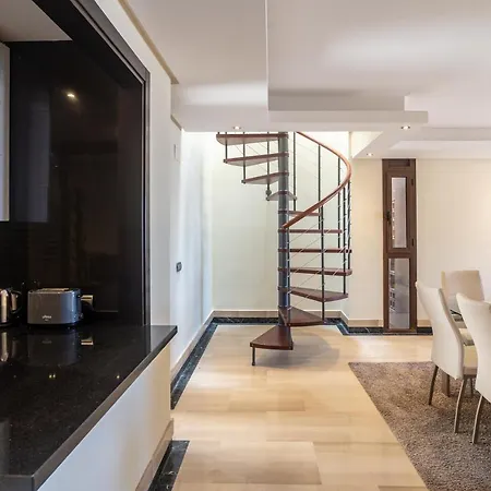 Apartment With Private Pool